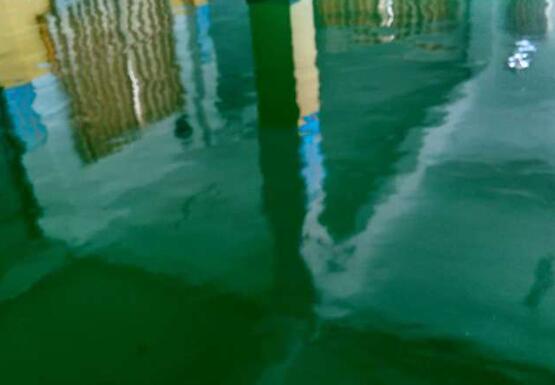 甘肅現(xiàn)代職業(yè)學(xué)院實驗室環(huán)氧自流平地坪施工案例